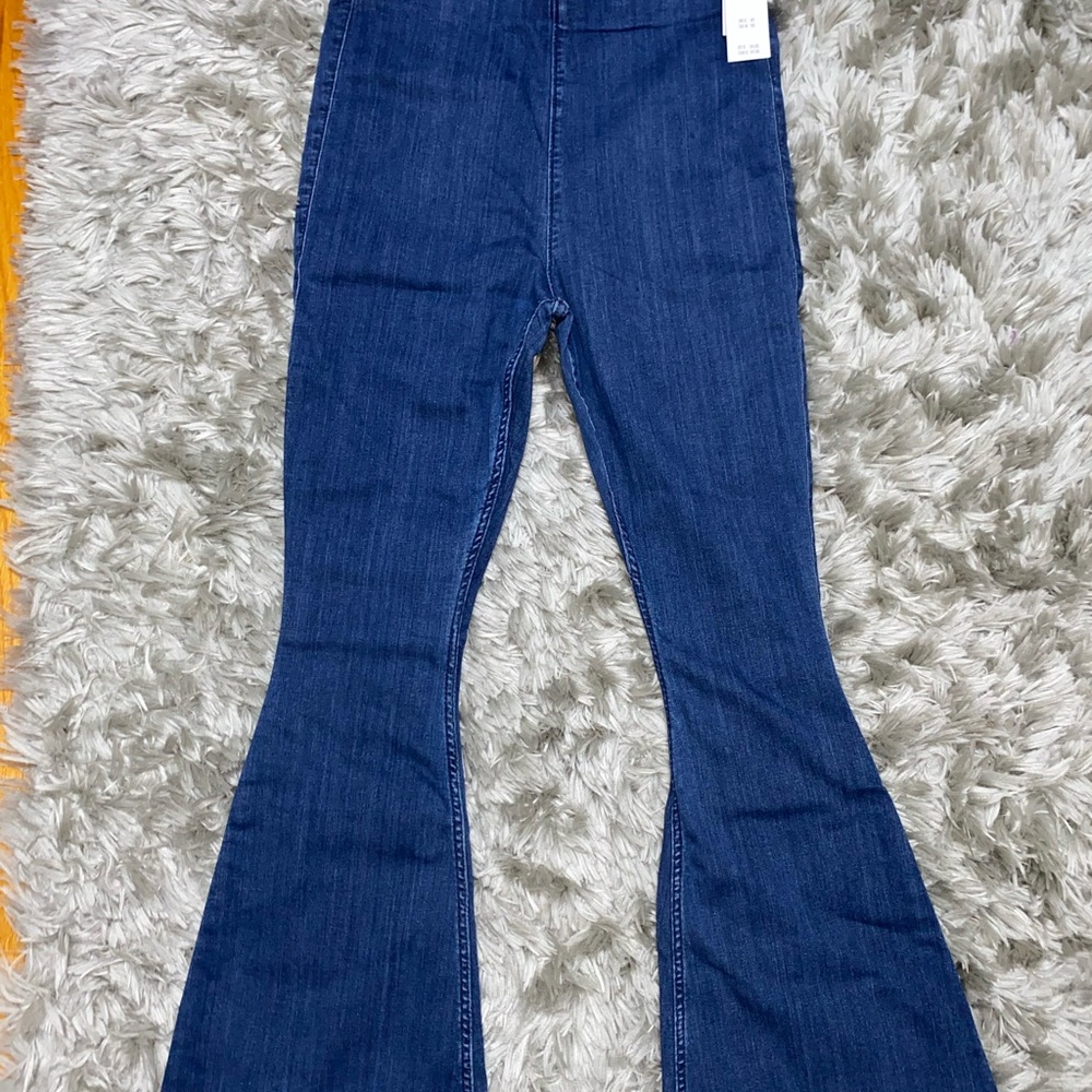 NWOT Abercrombie & Fitch Ultra High Rise Bell Bottom Denim Jeans